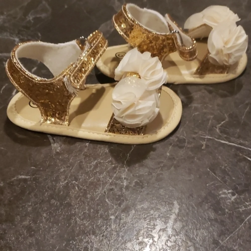 Little girls soft sole sandals‎ size 3